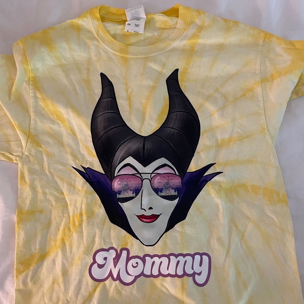 Disney Maleficent “mommy” tie dye tshirt